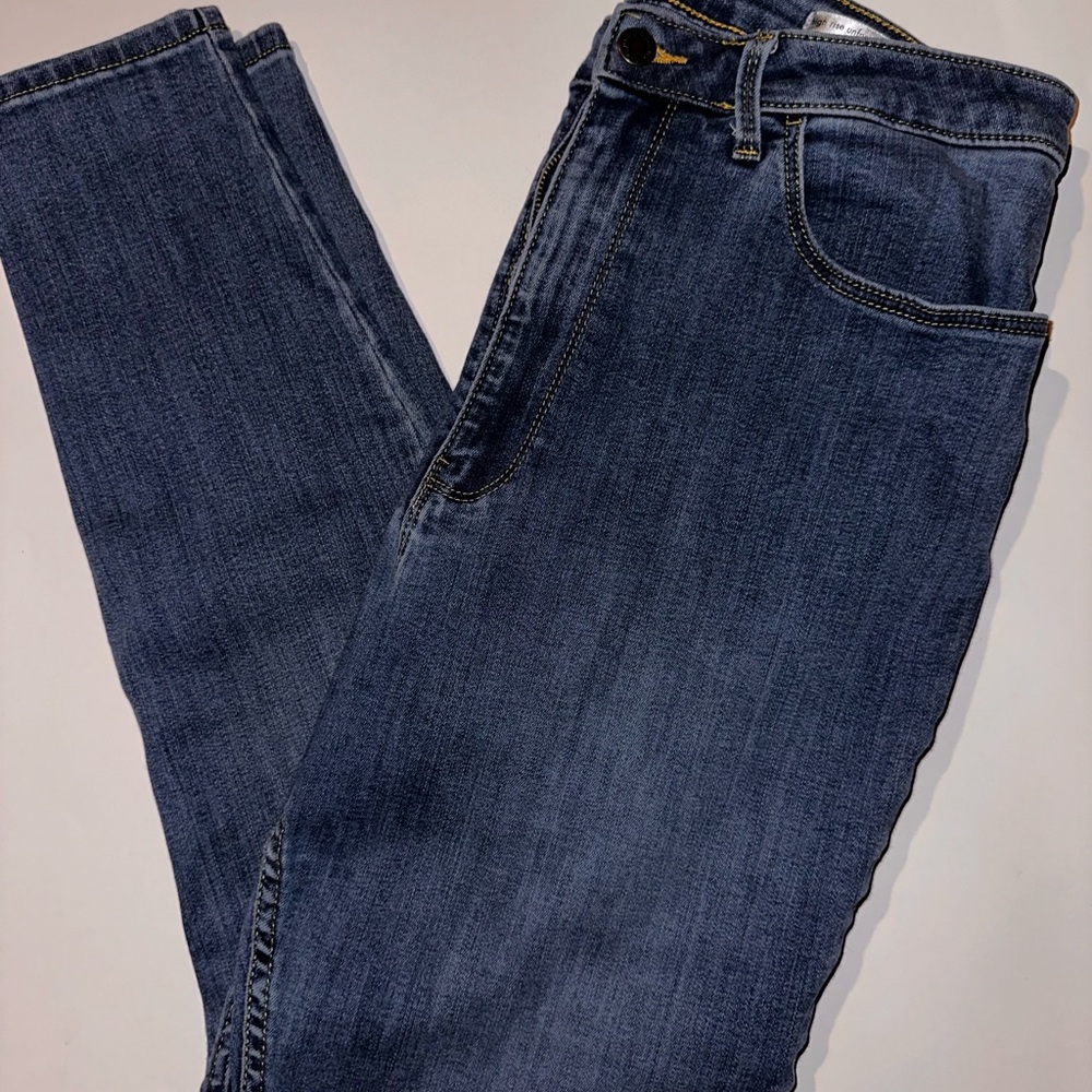 Women’s Wrangler High Rise Unforgettable Skinny Flare Size 34